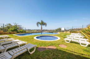 Flat with Pool Marina and Sea View